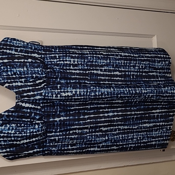 Swimsuit - Picture 3 of 5